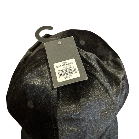 Black Men's Cap - Picture 3 of 4